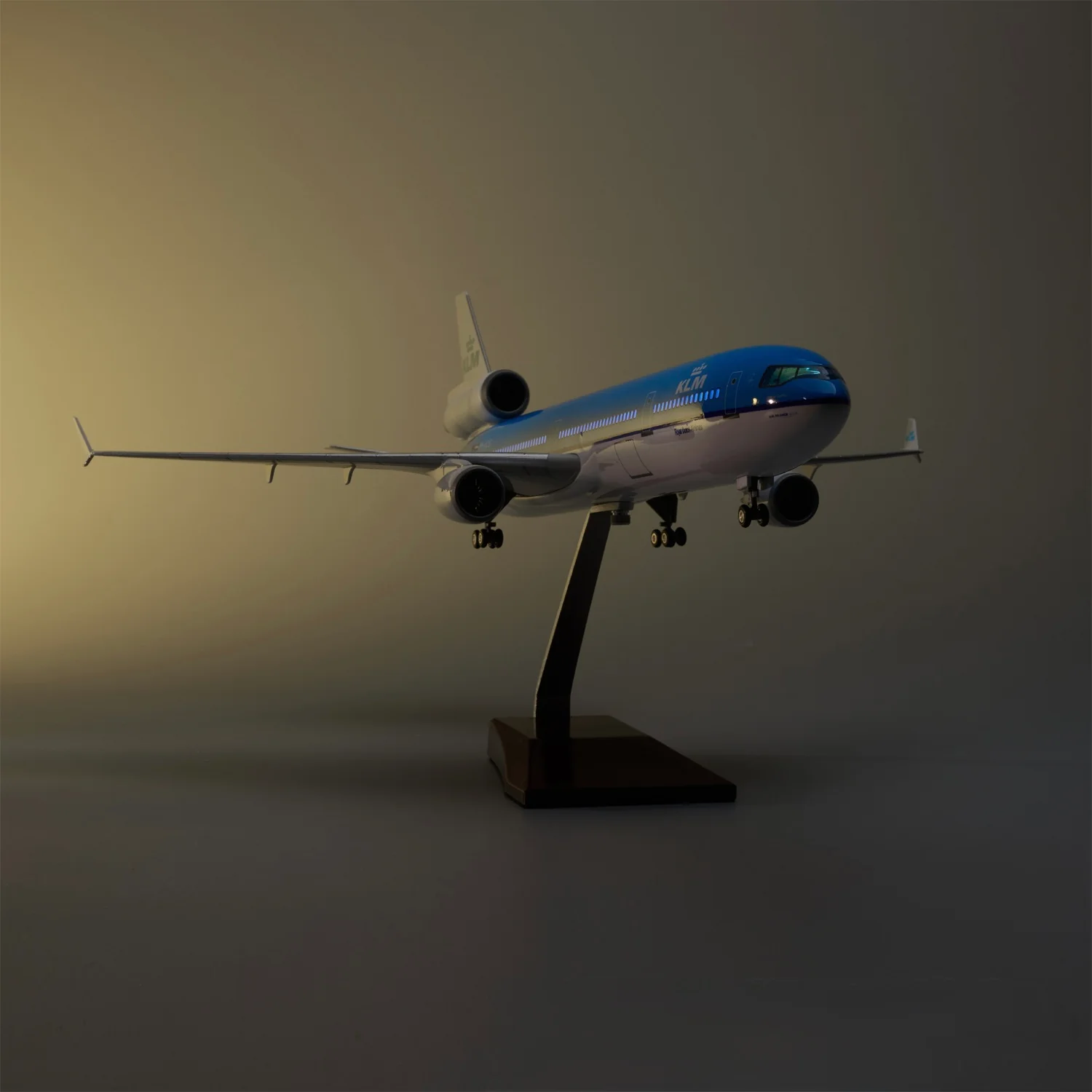 KLM MD-11 McDonnell Douglas – Scale 1:130 – 47 cm/18.5 in – ABS Resin – Optional LED Lights - Image 3