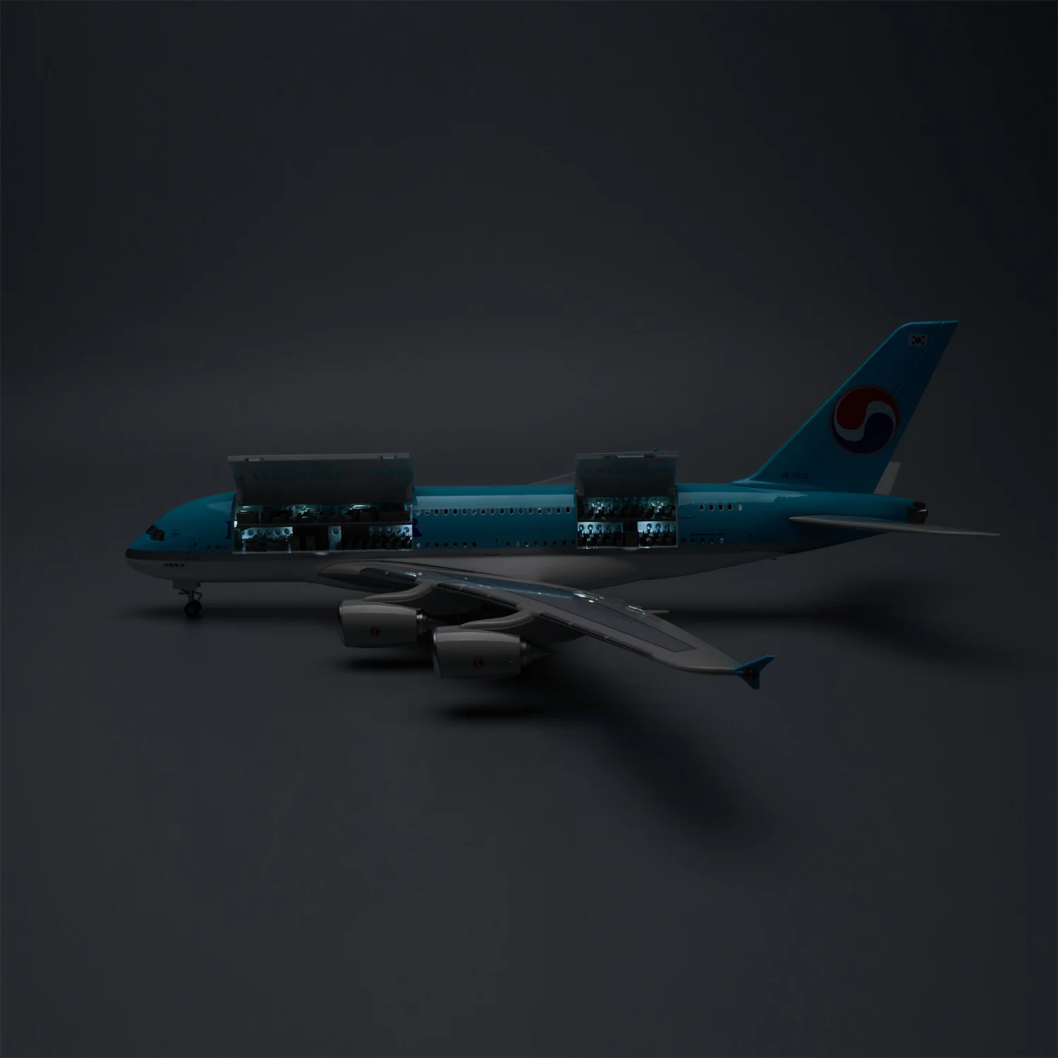 Korean Air Airbus A380 1:160 – 45.5 cm / 17.9 in – Opening Cabin Interior - Image 3