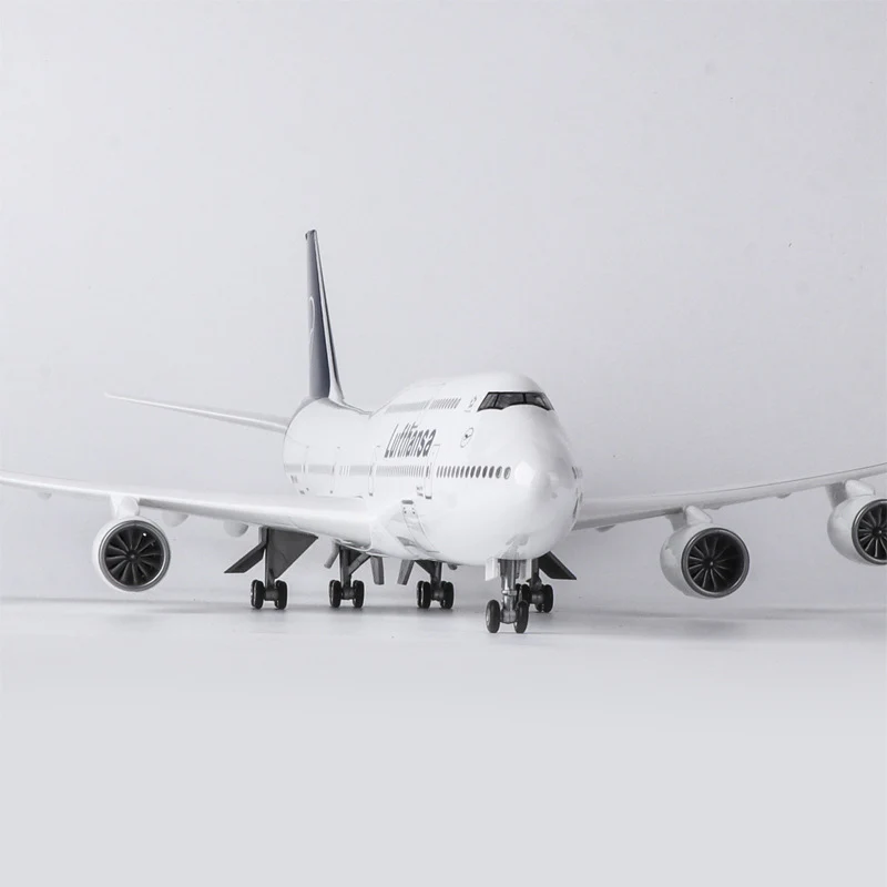 B747 Lufthansa New Painting - Scale 1/150 - 47cm - 18.5 in - Image 8