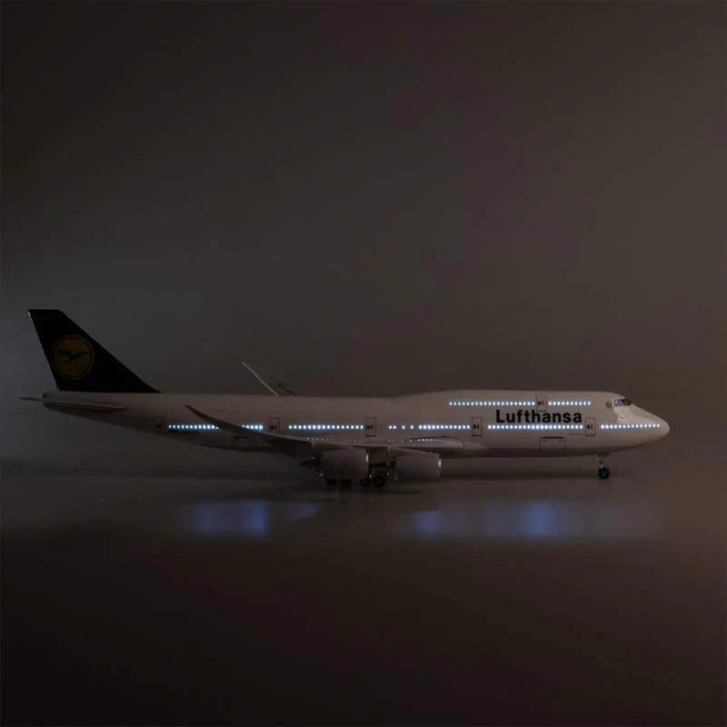 B747 Lufthansa- Scale 1/150 - 47cm - 18.5 in - Image 7