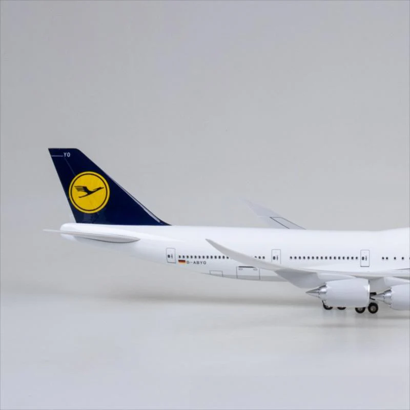 B747 Lufthansa- Scale 1/150 - 47cm - 18.5 in - Image 8