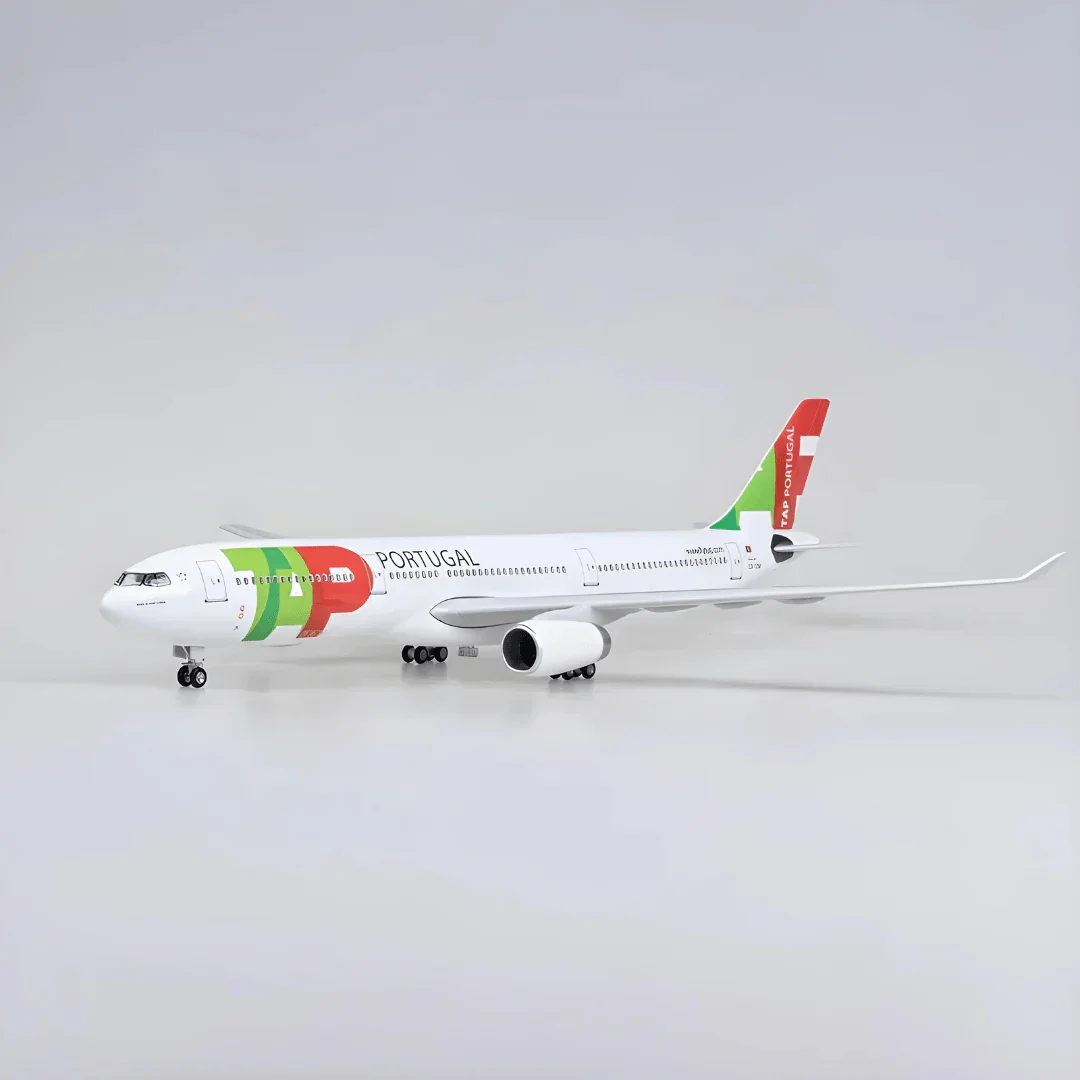 A330 TAP Air Portugal - Scale 1/135 - 47cm - 18.5 in - Airplane Model - Image 3