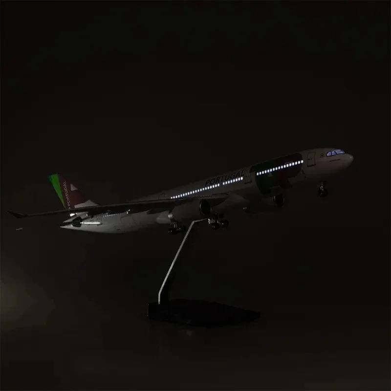 A330 TAP Air Portugal - Scale 1/135 - 47cm - 18.5 in - Airplane Model - Image 6