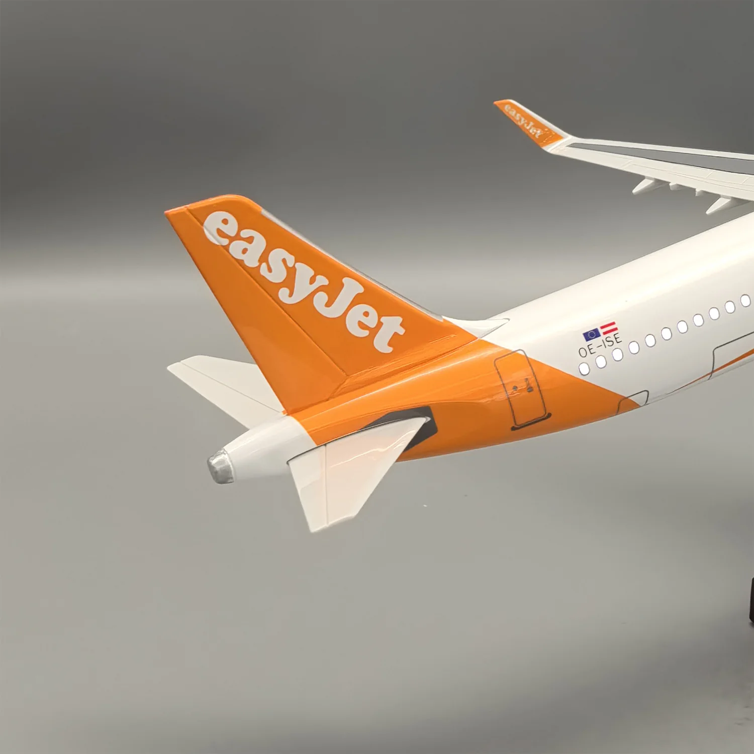 A321neo EASYJET - SCALE 1/100 - 44CM - 18.5 IN - AIRPLANE MODEL - Image 3
