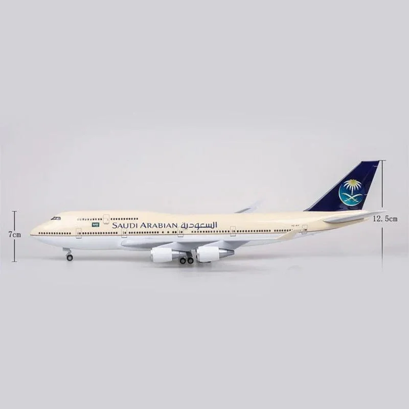 B747 Saudi Arabian Airlines - Scale 1/150 - 47cm - 18.5 in - Airplane Model - Image 3