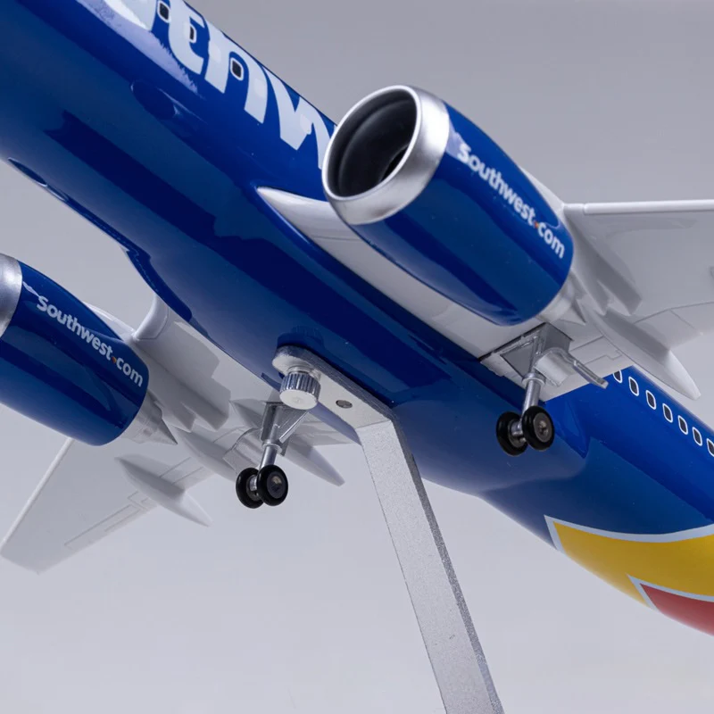 Boeing 737-700 Southwest 1:80 – 47 cm / 18.5 in – LED Lights - Image 8
