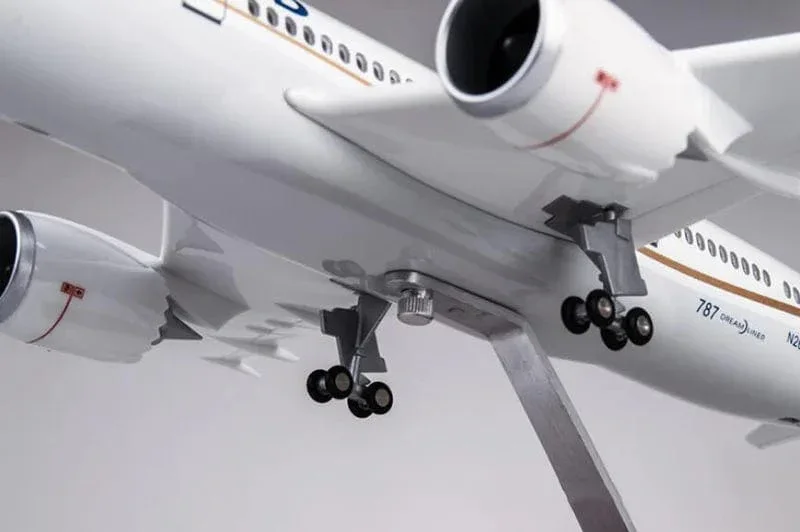 B787-9 United Airlines – Scale 1:130 (43 cm / 16.9 in) - Image 12