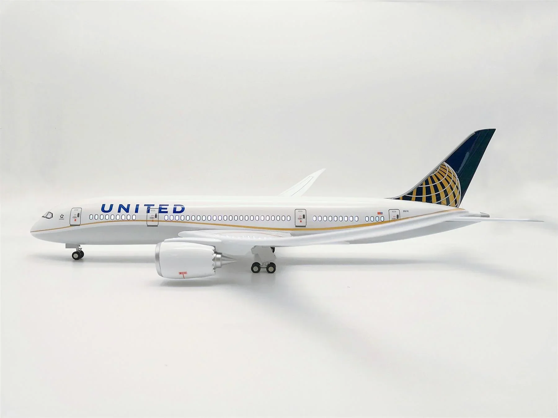 B787-9 United Airlines – Scale 1:130 (43 cm / 16.9 in) - Image 15