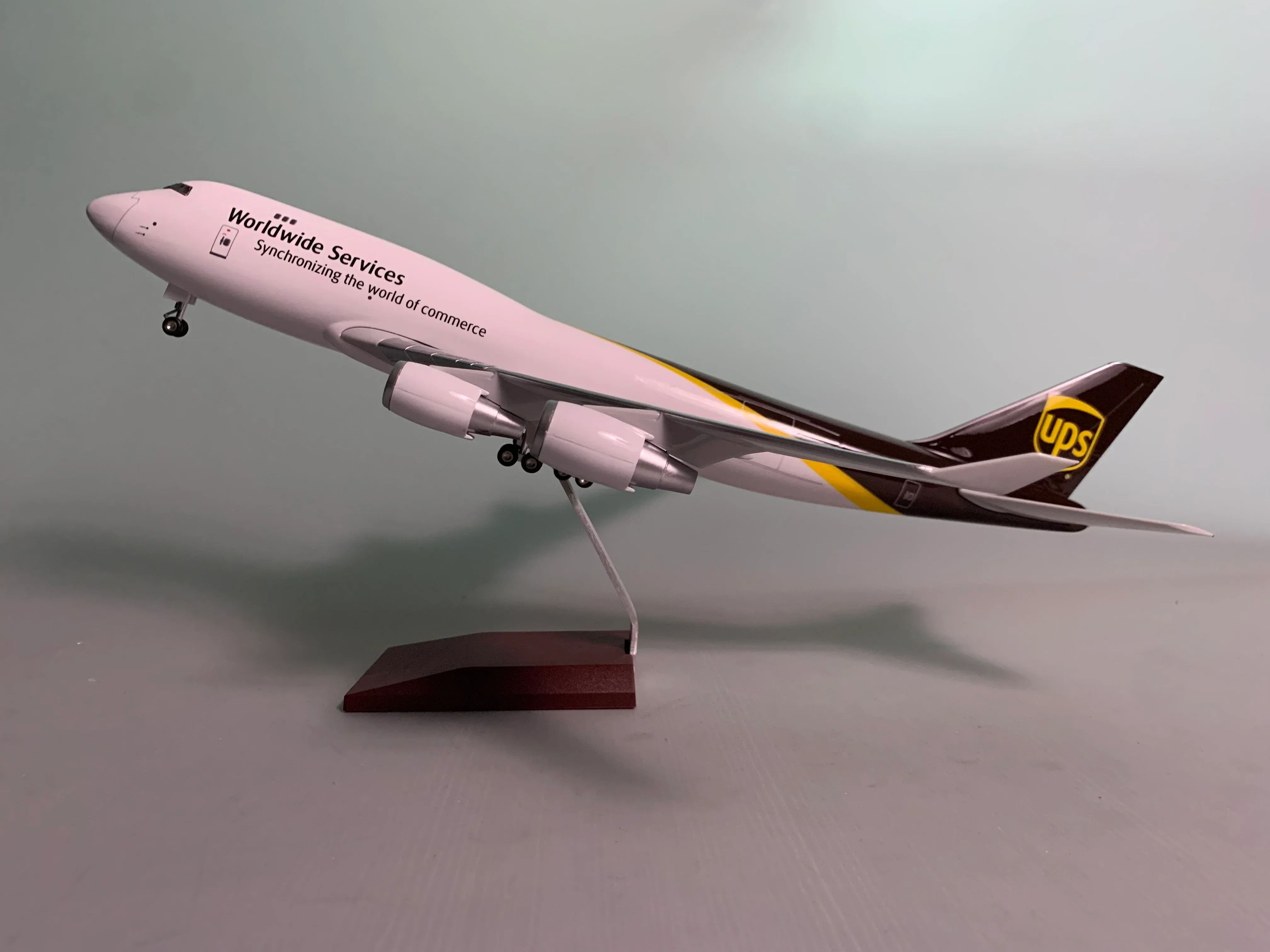 B747-400 UPS Express Cargo - Scale 1:157 - 47cm - 18.5in - NO LED - Airplane Model - Image 10