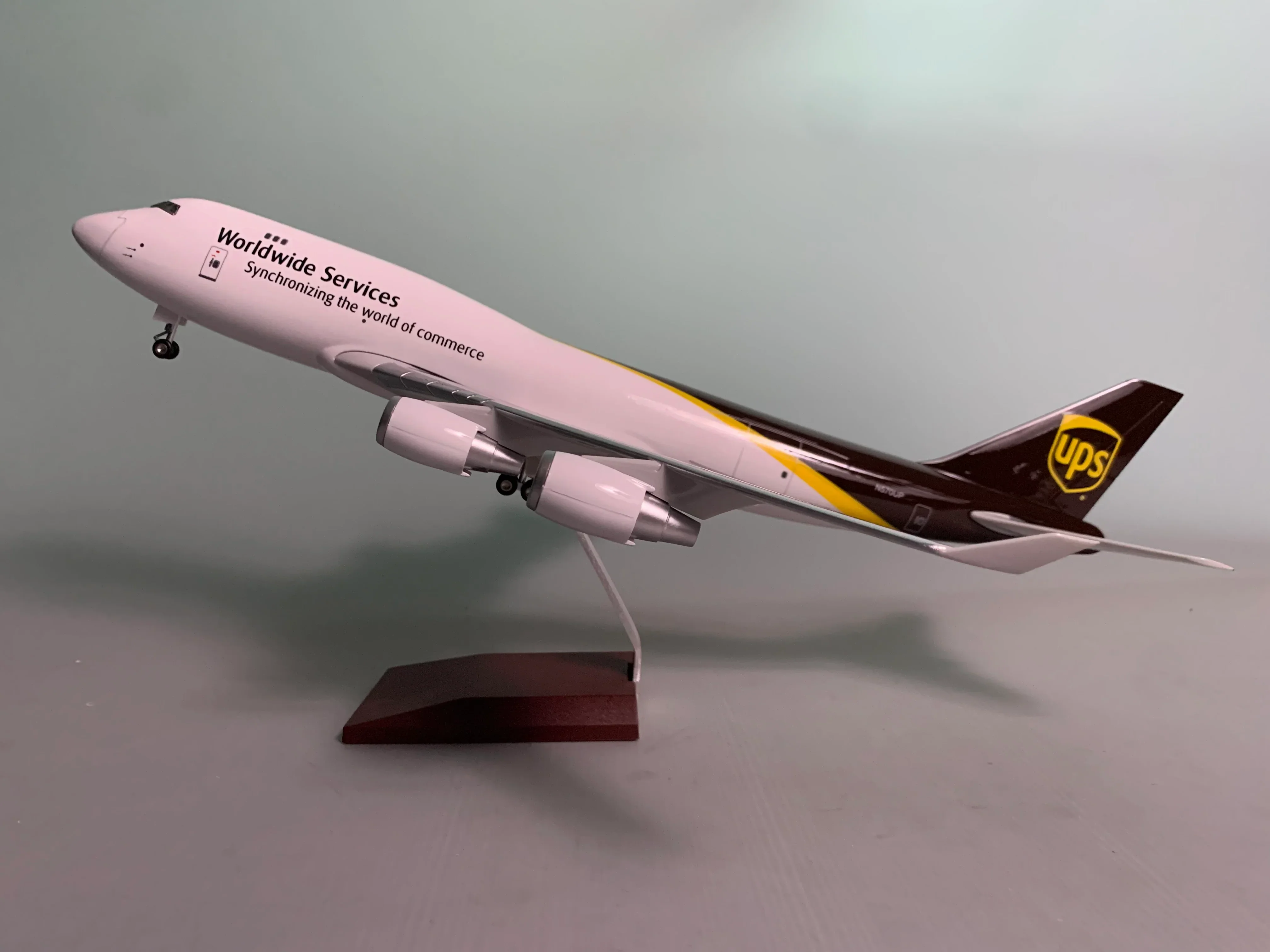 B747-400 UPS Express Cargo - Scale 1:157 - 47cm - 18.5in - NO LED - Airplane Model - Image 11