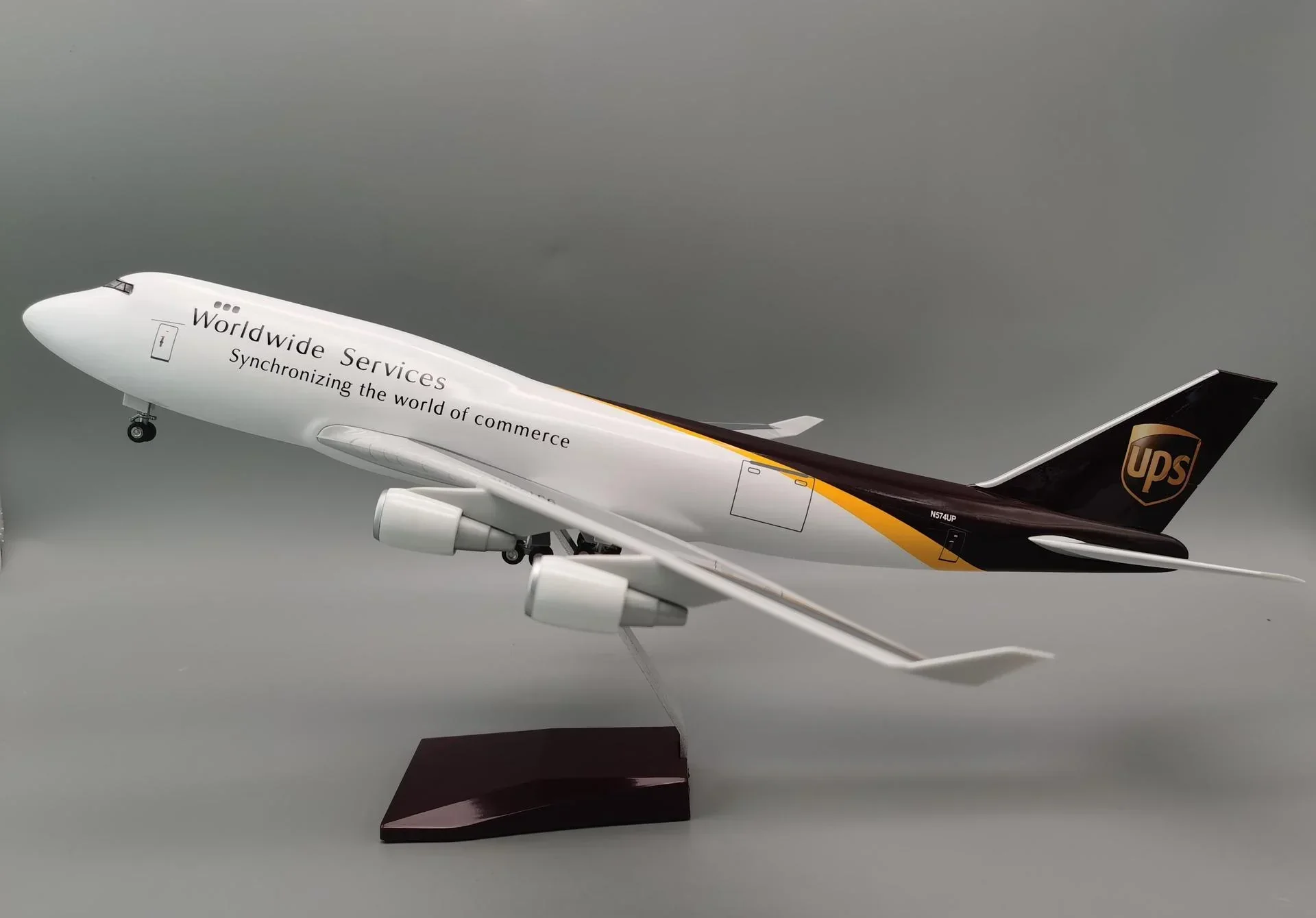 B747-400 UPS Express Cargo - Scale 1:157 - 47cm - 18.5in - NO LED - Airplane Model - Image 5