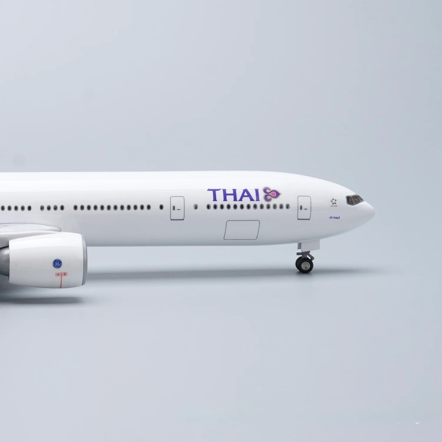B777 THAI  - SCALE 1/157 - 47CM -18.5IN - Image 5