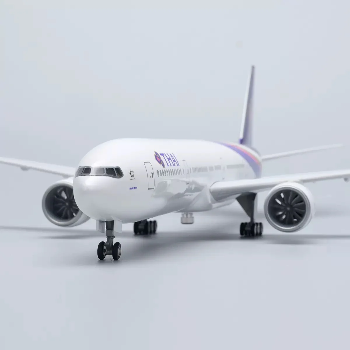 B777 THAI  - SCALE 1/157 - 47CM -18.5IN - Image 7